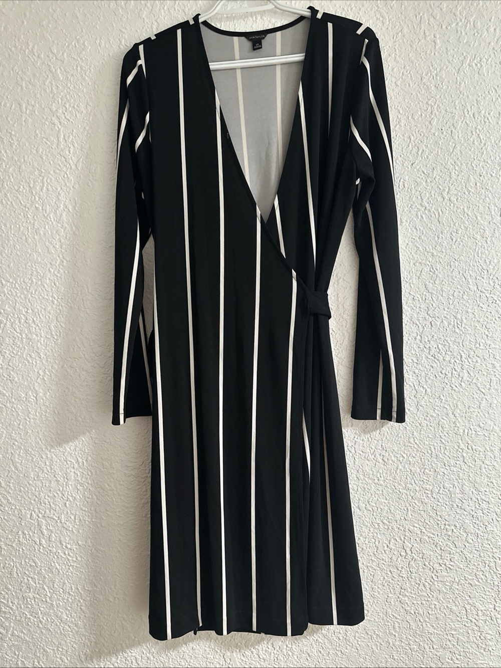 Ann Taylor Size 12 Wrap Dress Black White Stripe Matte Jersey Stretch